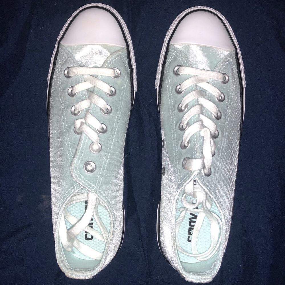 Light blue velvet converse
